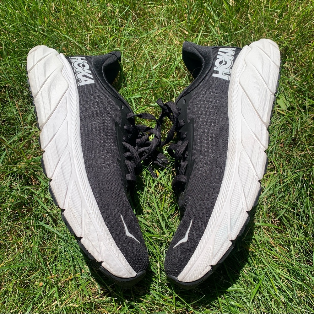 Hoka Arahi 7 Womens 6.5 Shoes Daily Road Running Stability Trainer Black White